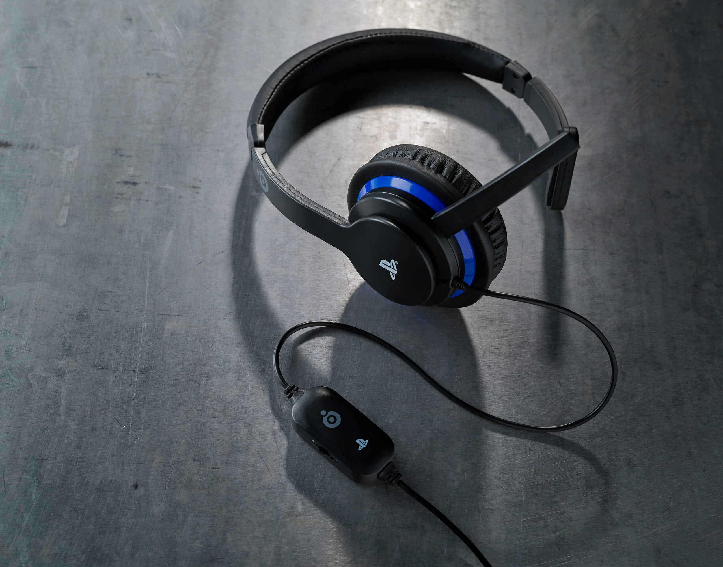 PS4OFCOMMUNICATOR_LF02