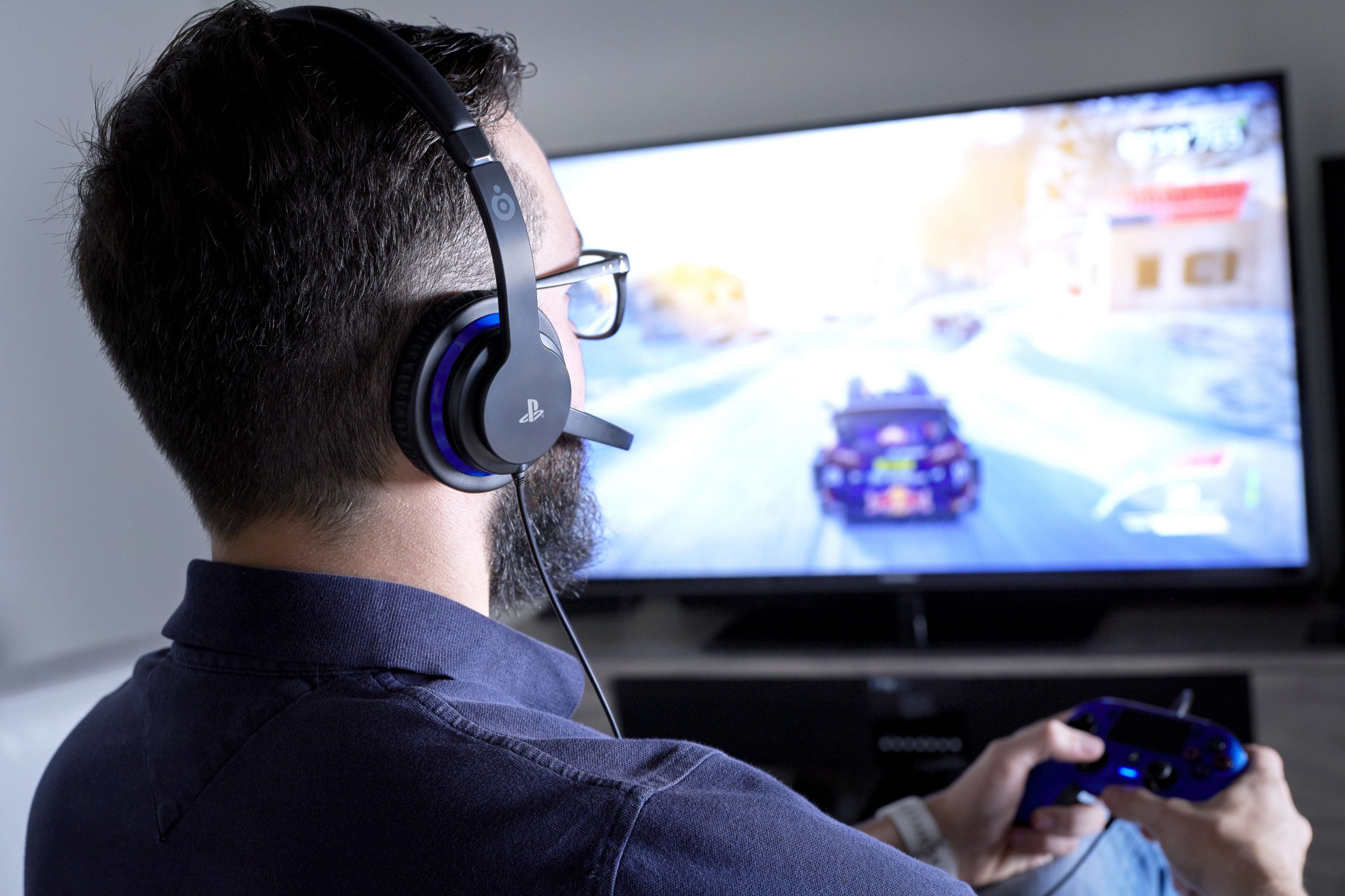 PS4OFCOMMUNICATOR_LF06